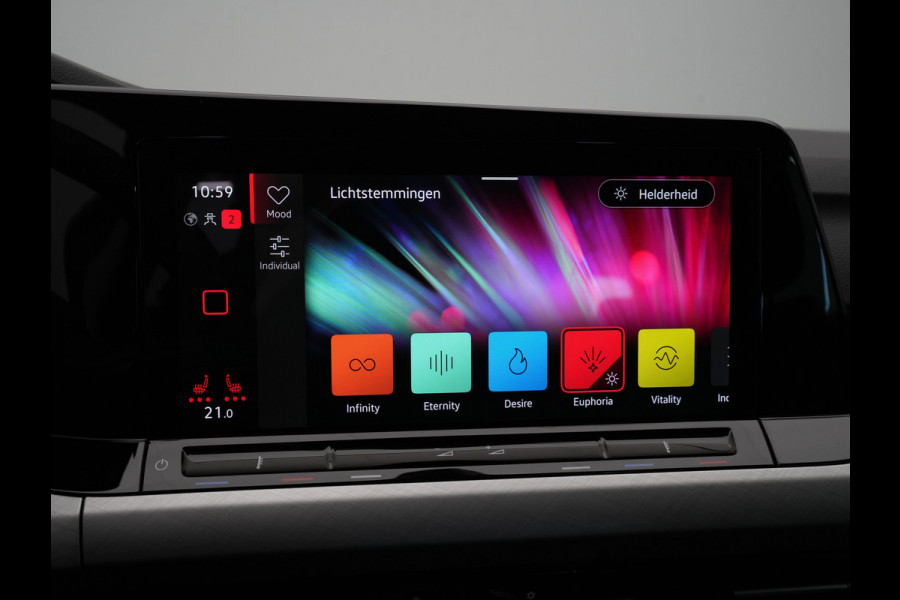Volkswagen GOLF Variant Volkswagen Life Business | 'App-Connect' draadloze smartphone integratie | Achterlichten LED | Automatische afstandsregeling (Adaptive Cruise Control)
