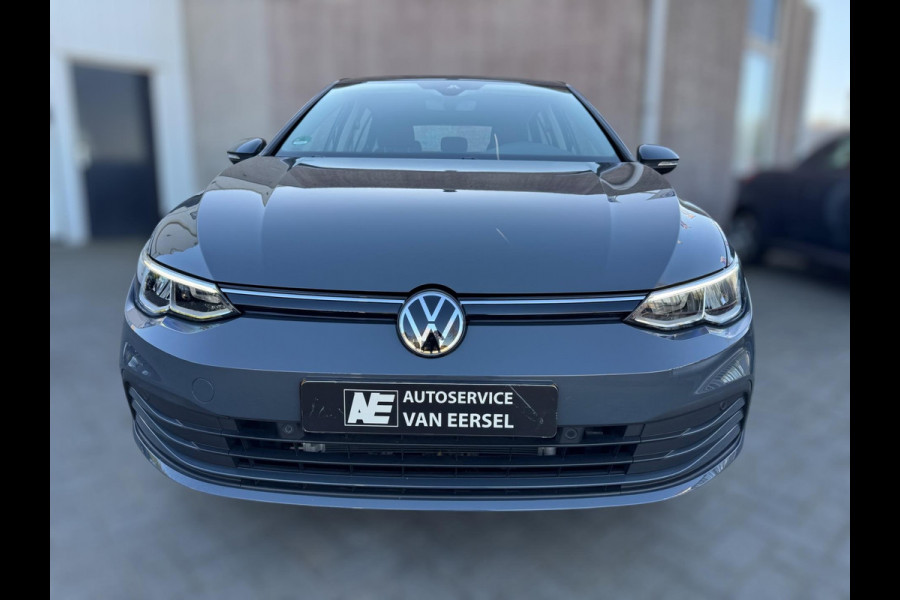 Volkswagen Golf 1.0 TSI Life ACC / PDC / NAVIGATIE / CARPLAY / METALLIC / 4-SEIZOENEN / NL AUTO MET NAP / LED / BTW