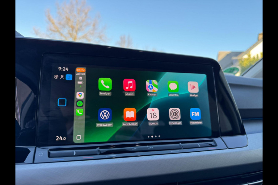 Volkswagen Golf 1.0 TSI Life ACC / PDC / NAVIGATIE / CARPLAY / METALLIC / 4-SEIZOENEN / NL AUTO MET NAP / LED / BTW