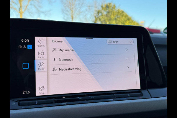 Volkswagen Golf 1.0 TSI Life ACC / PDC / NAVIGATIE / CARPLAY / METALLIC / 4-SEIZOENEN / NL AUTO MET NAP / LED / BTW