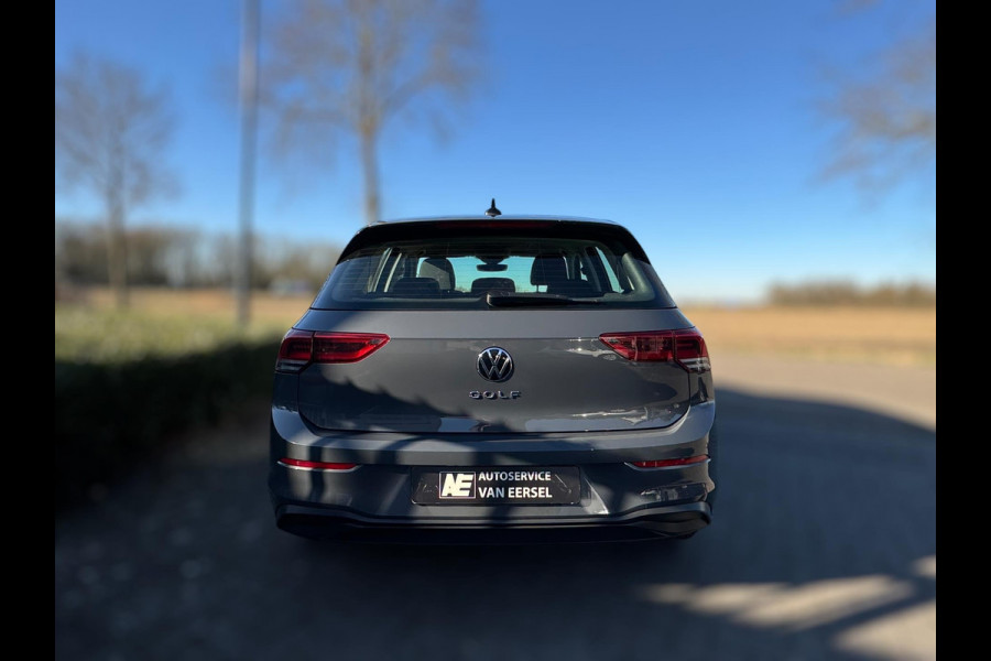 Volkswagen Golf 1.0 TSI Life ACC / PDC / NAVIGATIE / CARPLAY / METALLIC / 4-SEIZOENEN / NL AUTO MET NAP / LED / BTW