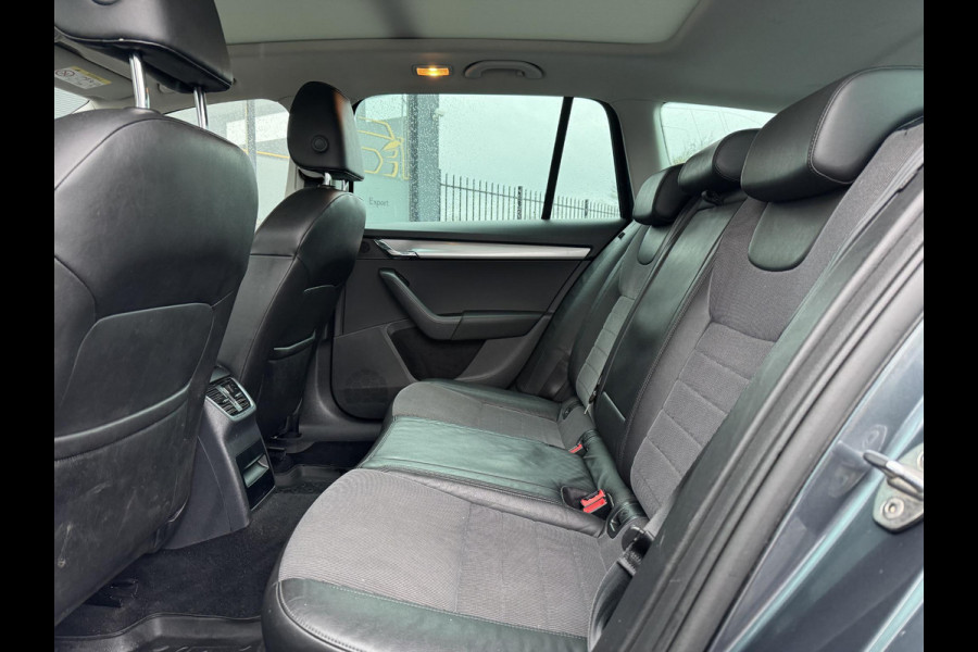 Škoda Octavia Combi 1.6 TDI Greentech Ambition Business 2e Eigenaar,Navi,Clima,Cruise,Schuif Kanteldak,PDC Achter,110pk,LMV,NL Auto,N.A.P,APK Tot 09-2025