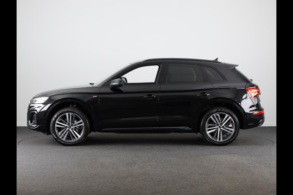 Audi Q5 50 TFSI e quattro S edition 299 pk S-tronic | Navigatie | Trekhaak uitklapbaar | Parkeersensoren (Park assist) | Rondomzicht camera | Stoelverwarming V+A | Matrix LED koplampen | S-line |