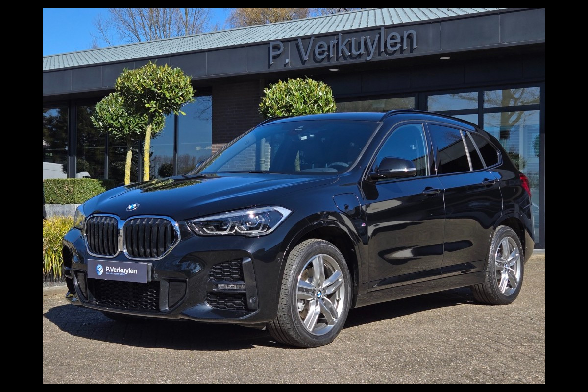 BMW X1 XDRIVE25E M SPORT I 18 INCH I SPORTSTOELEN LEDER I CAMERA I