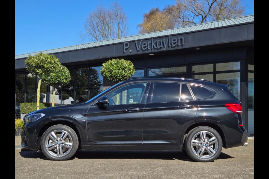 BMW X1 XDRIVE25E M SPORT I 18 INCH I SPORTSTOELEN LEDER I CAMERA I