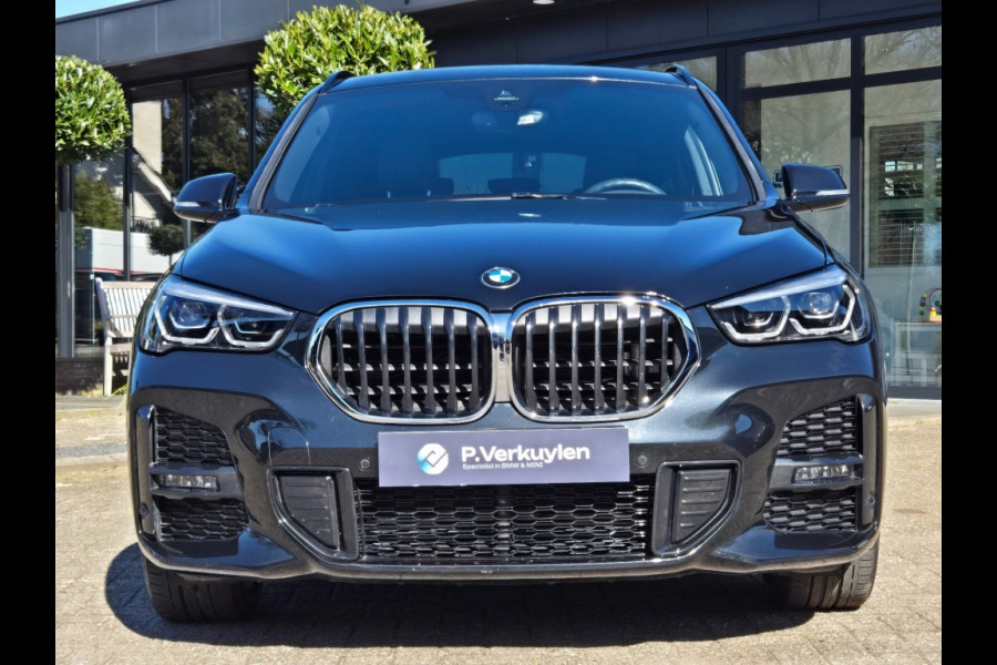 BMW X1 XDRIVE25E M SPORT I 18 INCH I SPORTSTOELEN LEDER I CAMERA I