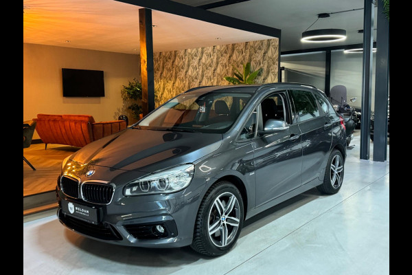 BMW 2 Serie Active Tourer 225i Sport Garantie Camera PDC StoelVW Sfeer Cruise Navi Clima Rijklaar