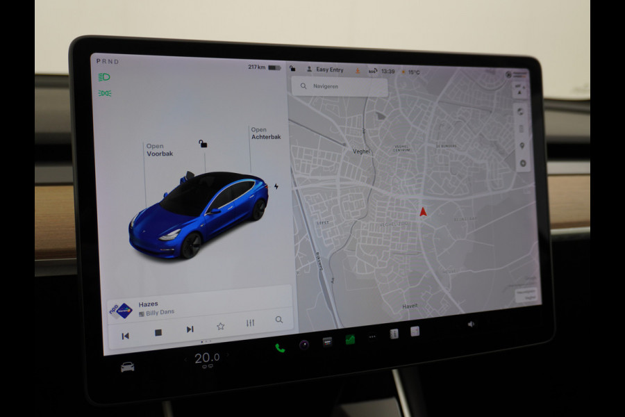 Tesla Model 3 SR+60kWh 325PK 18" AutoPilot Leer PanoDak Adaptive cruise Camera's Elektr.-Stuur+Stoelen+Spiegels+Geheugen+Easy-Entry+Verwarmde  Ecc Navigatiesysteem full map LED-a+v Comfortstoel(en) ACC Dual-ECC DAB Voorverwarmen interieur via App Keyless via Telefoonsleutel One-Pedal-Drive Orig. nlse auto tot 11kw laden thuis ! Garantie Accu tot  16-12-2027 max 160.000km 1584kg licht!