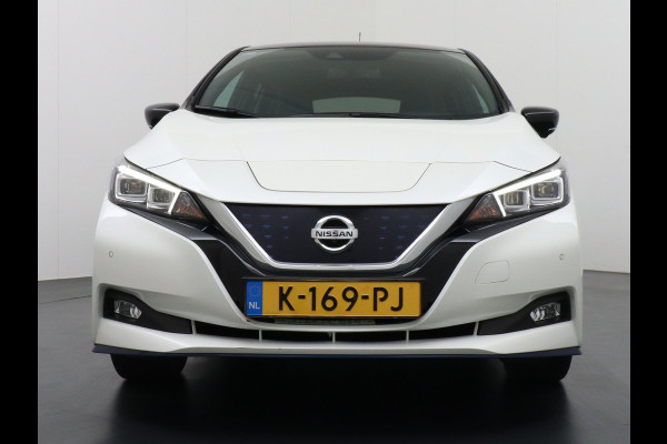 Nissan Leaf e+ Tekna 62kWh 218PK Leder Adpatieve Cruise Bose-Sound Navi 360°Camera Apple Carplay Android Auto Stuur+Stoelverwarming v+a Keyl File assistent Pdc Led Bluetooth DAB Dodehoek Detector Privacy Glas Rijstrooksensor met correctie Verkeersbord detectie Two-Tone lak