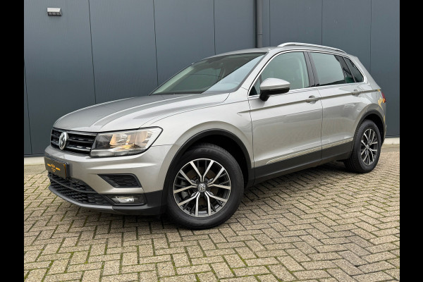 Volkswagen Tiguan *Highline * Camera * Panorama * Trekhaak * Cruise *