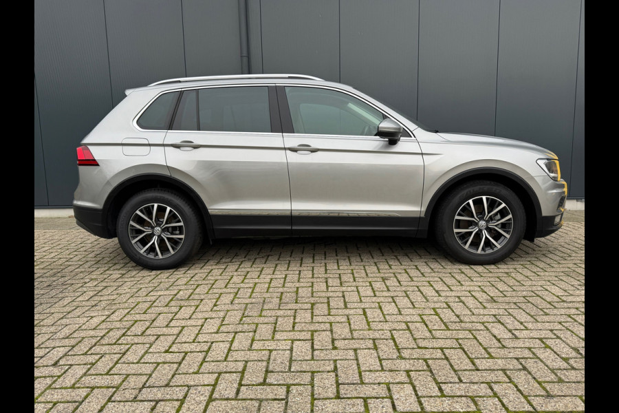 Volkswagen Tiguan *Highline * Camera * Panorama * Trekhaak * Cruise *