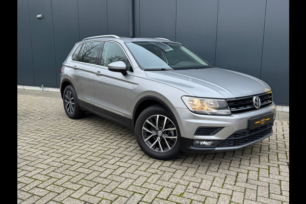 Volkswagen Tiguan *Highline * Camera * Panorama * Trekhaak * Cruise *