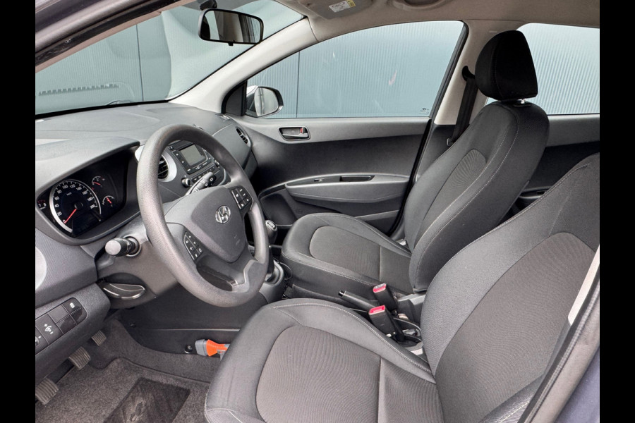 Hyundai i10 * Multi stuurwiel * Electr ramen * Airco * Afstandsbediening *