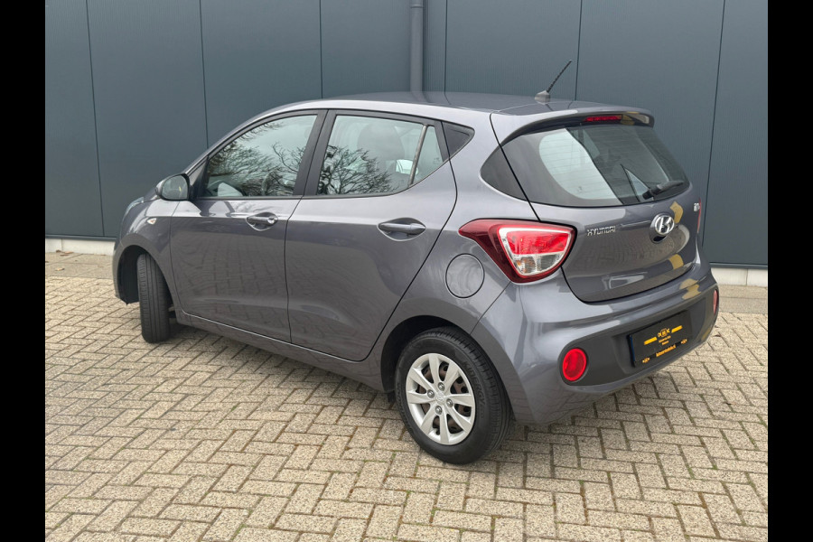 Hyundai i10 * Multi stuurwiel * Electr ramen * Airco * Afstandsbediening *