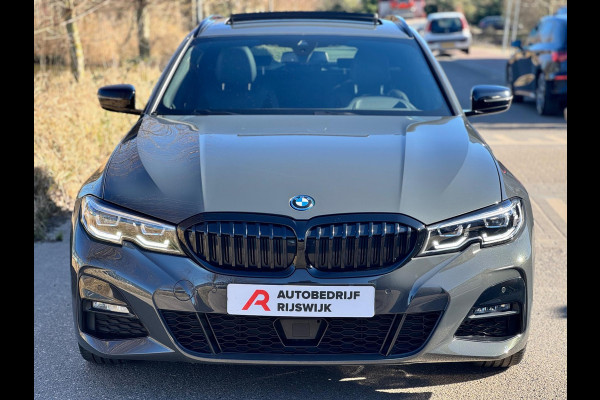 BMW 3 Serie Touring 330e Pano/Camera/HUD/Trekhaak