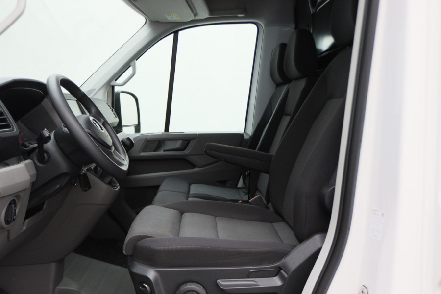 Volkswagen Crafter 35 2.0 TDI L3H2 Highline 3-Zits, Apple Carplay, Airco, Cruise, Navigatie, PDC