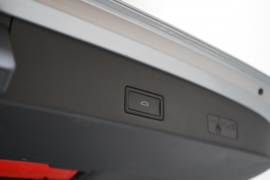 Volkswagen GOLF Variant 1.5 eTSI 150pk Style | Navigatie | Sportstoelen | Memory | Apple CarPlay