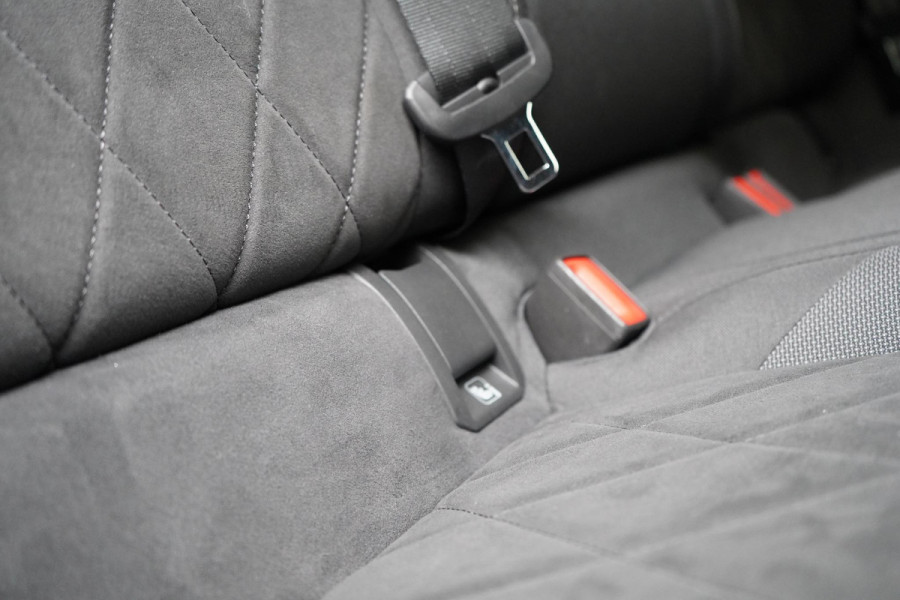 Volkswagen GOLF Variant 1.5 eTSI 150pk Style | Navigatie | Sportstoelen | Memory | Apple CarPlay