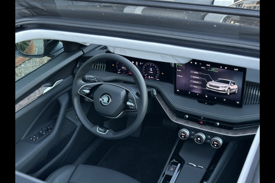 Škoda Superb Combi 1.5 eTSI Laurin & Klement FULL PANO NAVI VIRTUAL ACC ECC CAMERA