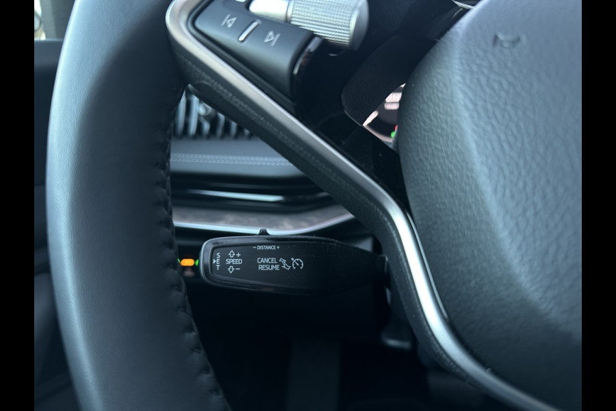 Škoda Superb Combi 1.5 eTSI Laurin & Klement FULL PANO NAVI VIRTUAL ACC ECC CAMERA