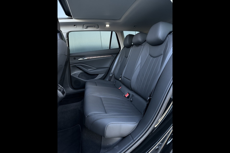 Škoda Superb Combi 1.5 eTSI Laurin & Klement FULL PANO NAVI VIRTUAL ACC ECC CAMERA