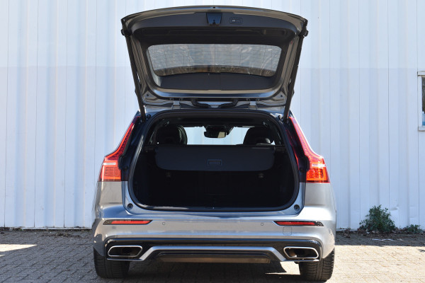 Volvo V60 T5 R-Design | Blis | Stoelverwarming | Pano dak | Sensoren voor&achter |