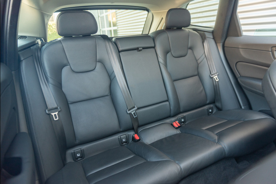 Volvo XC60 T6 Aut. Inscription Long Range Leder Parkeercamera 405pk