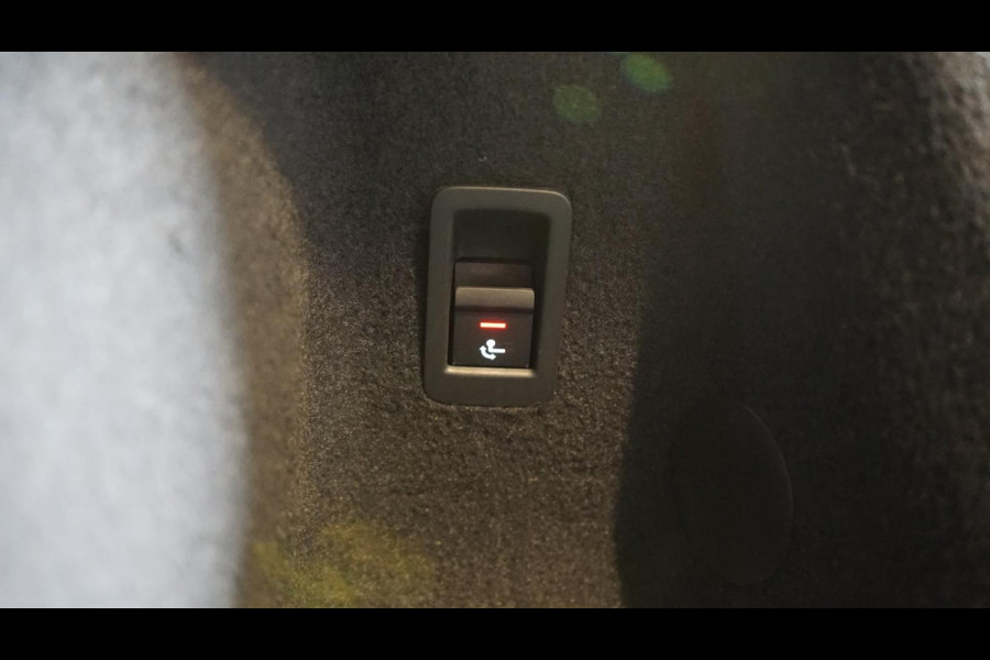 Audi Q3 40 TFSI Quattro 3x S-Line AUTOMAAT-AUDI SOUND-CAMERA-DAB-DRIVE SELECT-KEYLESS-MATRIX-PANORAMA-VIRTUEEL-TREKHAAK