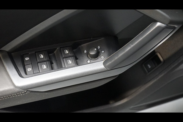 Audi Q3 40 TFSI Quattro 3x S-Line AUTOMAAT-AUDI SOUND-CAMERA-DAB-DRIVE SELECT-KEYLESS-MATRIX-PANORAMA-VIRTUEEL-TREKHAAK