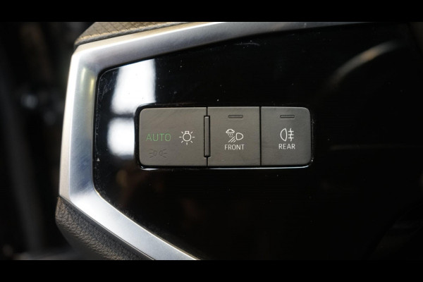 Audi Q3 40 TFSI Quattro 3x S-Line AUTOMAAT-AUDI SOUND-CAMERA-DAB-DRIVE SELECT-KEYLESS-MATRIX-PANORAMA-VIRTUEEL-TREKHAAK