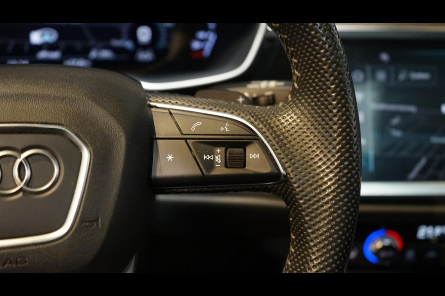 Audi Q3 40 TFSI Quattro 3x S-Line AUTOMAAT-AUDI SOUND-CAMERA-DAB-DRIVE SELECT-KEYLESS-MATRIX-PANORAMA-VIRTUEEL-TREKHAAK