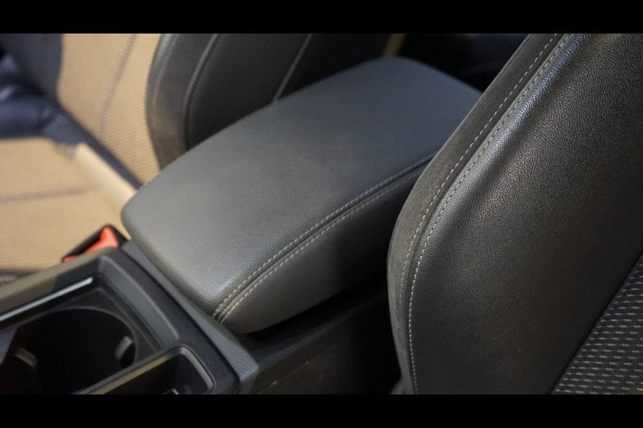 Audi Q3 40 TFSI Quattro 3x S-Line AUTOMAAT-AUDI SOUND-CAMERA-DAB-DRIVE SELECT-KEYLESS-MATRIX-PANORAMA-VIRTUEEL-TREKHAAK