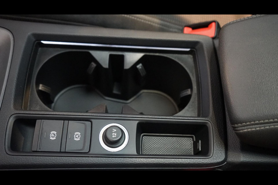 Audi Q3 40 TFSI Quattro 3x S-Line AUTOMAAT-AUDI SOUND-CAMERA-DAB-DRIVE SELECT-KEYLESS-MATRIX-PANORAMA-VIRTUEEL-TREKHAAK