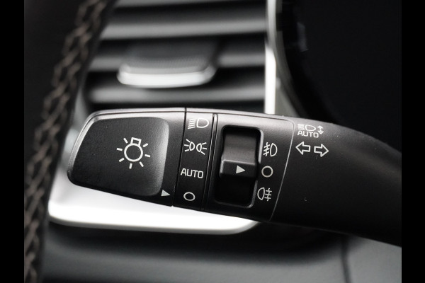 Kia Ceed Sportswagon 1.5 T-GDi GT-Line Automaat - Schuif/kantel dak - Achteruitrij camera - Adaptive cruise control - Navigatie - Apple Carplay/Android Auto - Fabrieksgarantie t/m 12-2029