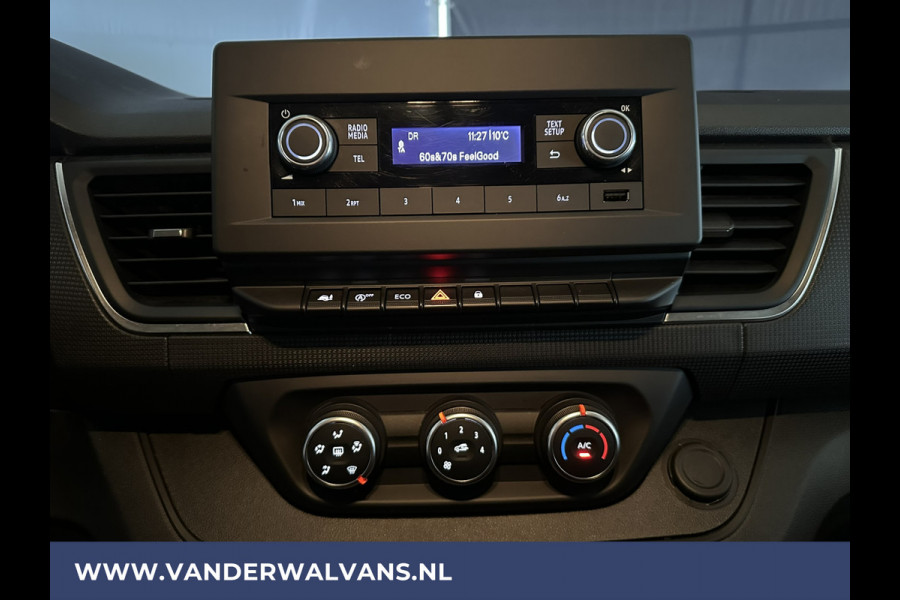 Renault Trafic 2.0 dCi 131pk L2H1 Euro6 Airco | LED | 2500kg Trekhaak | Cruisecontrol Bijrijdersbank