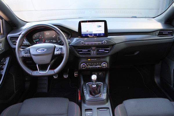 Ford Focus 1.0 EcoBoost ST Line Business | Panoramadak | Winterpack | Navigatie | B&O | Camera