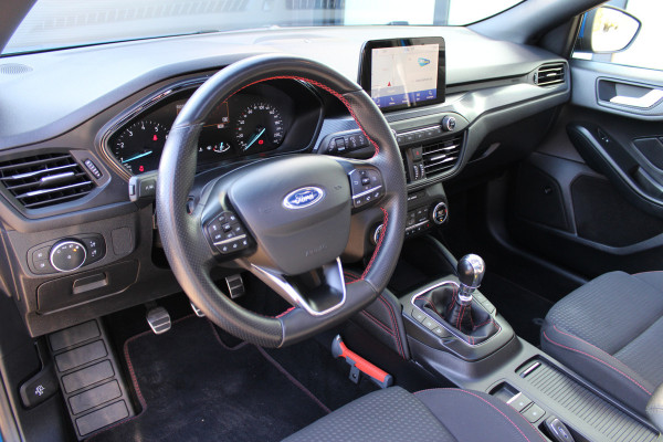 Ford Focus 1.0 EcoBoost ST Line Business | Panoramadak | Winterpack | Navigatie | B&O | Camera