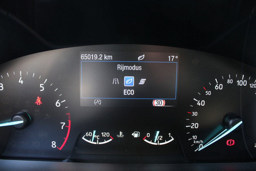 Ford Focus 1.0 EcoBoost ST Line Business | Panoramadak | Winterpack | Navigatie | B&O | Camera