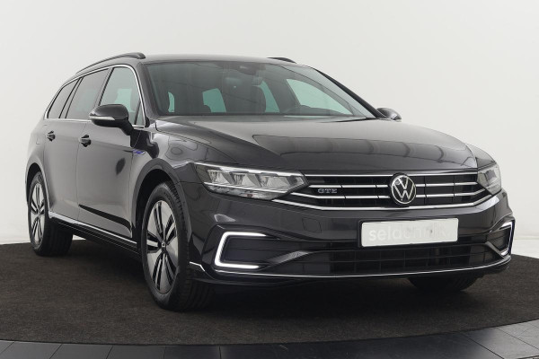 Volkswagen Passat 1.4 TSI PHEV GTE | Stoelverwarming | Carplay | Adaptive cruise | Camera | Full LED | Navigatie | Side Assist