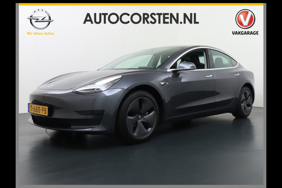 Tesla Model 3 SR+ RWD 60kWh 325PK Lmv 18" AutoPilot Premium-Luidsprekers Leder PanoDak Adaptive cruise Camera's Elektr.-Stuur+Stoelen+Spiegels Navi Lane-Assist Speed-Assist LED ACC DAB Voorverwarmen interieur en Keyless via App One-Pedal-Drive Origineel Nederlandse auto tot 11kw laden thuis ! Garantie Accu tot 20-11-2027 max 160.000km