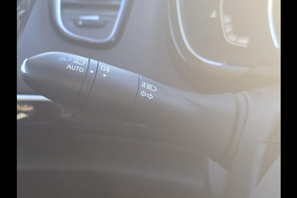 Renault Espace 1.8 TCe Intens 7p. 224pk Automaat | Trekhaak | Adaptieve Cruise | Achteruitrijcamera | Elektrische Achterklep | Head up Display