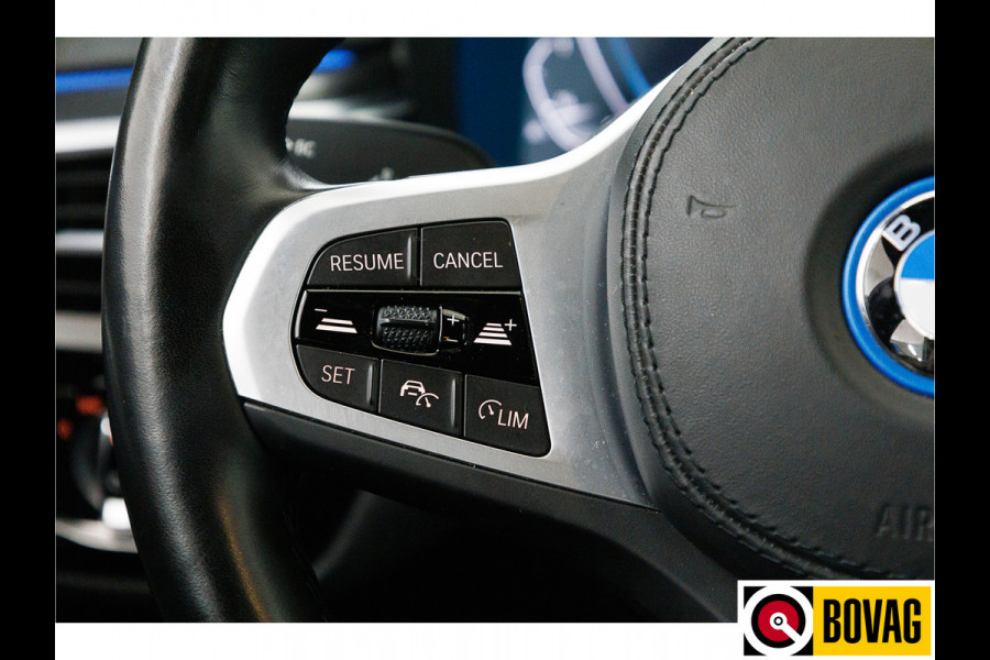 BMW 5 Serie 530e M-Sport Business Edition Plus 292 PK | Stoel- stuurverwarming | Adap. cruise Draadloze tel. lader | Navigatie | Sfeerverlichting