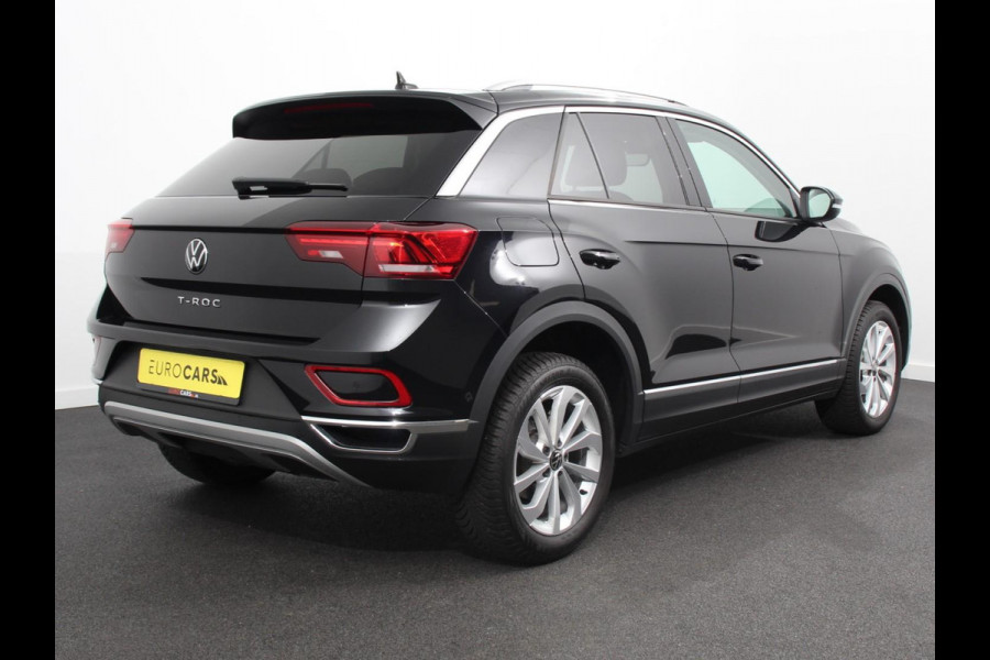 Volkswagen T-Roc 1.5 TSI 150pk DSG Style Navigatie Apple Carplay/Android Auto Camera Parkeersensoren Adaptive Cruise Control Stoelverwarming Virtual Cockpit  Getinte ramen Climate Control