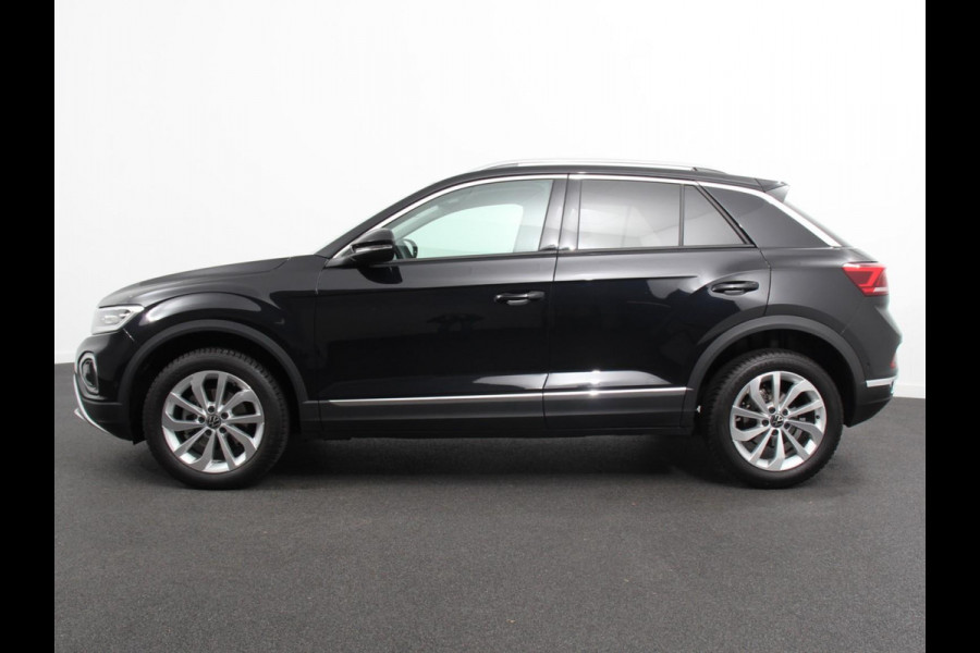 Volkswagen T-Roc 1.5 TSI 150pk DSG Style Navigatie Apple Carplay/Android Auto Camera Parkeersensoren Adaptive Cruise Control Stoelverwarming Virtual Cockpit  Getinte ramen Climate Control