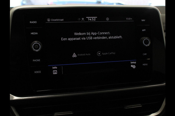 Volkswagen T-Roc 1.5 TSI 150pk DSG Style Navigatie Apple Carplay/Android Auto Camera Parkeersensoren Adaptive Cruise Control Stoelverwarming Virtual Cockpit  Getinte ramen Climate Control