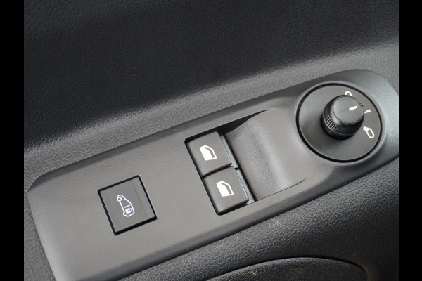 Opel Combo 1.5D L1H1 Edition 10x Op voorraad! 3-Pers. Airco Cruise-Contr. Bluetooth Elektr.ramen Elektr.spiegels+Verwarmd Centr.Vergr+ab. Schuifdeur Betonplex vloer Lat om Lat betimmering Origin. NLse auto, van binnen en buiten een Keurige Combo!