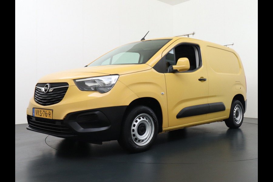 Opel Combo 1.5D L1H1 Edition 10x Op voorraad! 3-Pers. Airco Cruise-Contr. Bluetooth Elektr.ramen Elektr.spiegels+Verwarmd Centr.Vergr+ab. Schuifdeur Betonplex vloer Lat om Lat betimmering Origin. NLse auto, van binnen en buiten een Keurige Combo!