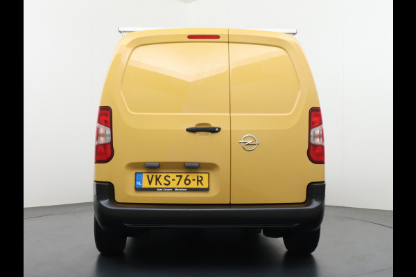 Opel Combo 1.5D L1H1 Edition 10x Op voorraad! 3-Pers. Airco Cruise-Contr. Bluetooth Elektr.ramen Elektr.spiegels+Verwarmd Centr.Vergr+ab. Schuifdeur Betonplex vloer Lat om Lat betimmering Origin. NLse auto, van binnen en buiten een Keurige Combo!