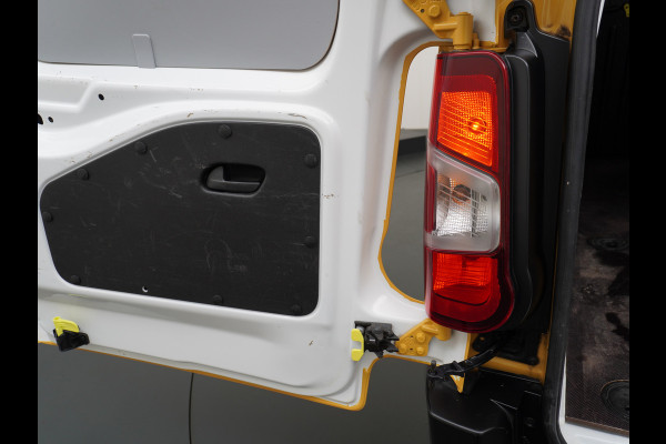 Opel Combo 1.5D L1H1 Edition 10x Op voorraad! 3-Pers. Airco Cruise-Contr. Bluetooth Elektr.ramen Elektr.spiegels+Verwarmd Centr.Vergr+ab. Schuifdeur Betonplex vloer Lat om Lat betimmering Origin. NLse auto, van binnen en buiten een Keurige Combo!