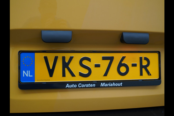 Opel Combo 1.5D L1H1 Edition 10x Op voorraad! 3-Pers. Airco Cruise-Contr. Bluetooth Elektr.ramen Elektr.spiegels+Verwarmd Centr.Vergr+ab. Schuifdeur Betonplex vloer Lat om Lat betimmering Origin. NLse auto, van binnen en buiten een Keurige Combo!